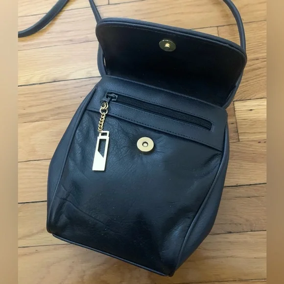 Vintage Navy Blue Leather Crossbody Bag - Picture 4 of 6